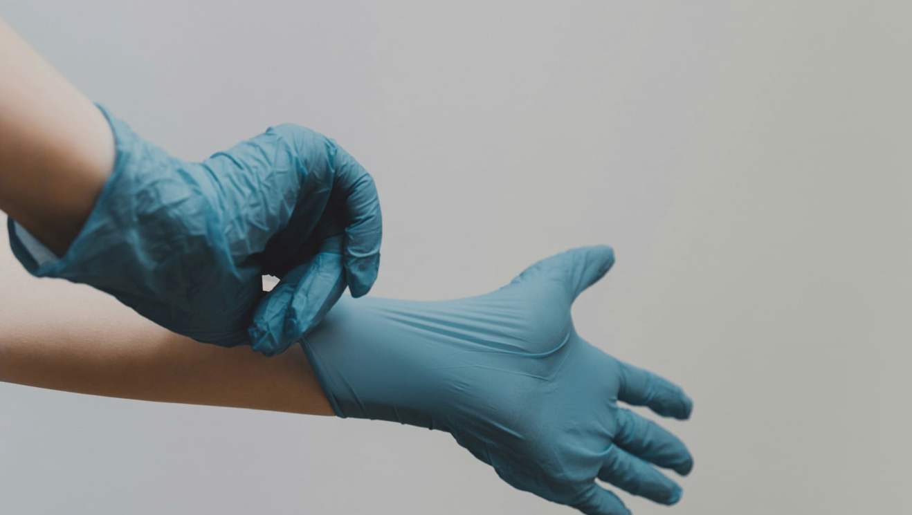 From disposable gloves to CO₂ capture: Aarhus researchers see new potential in waste